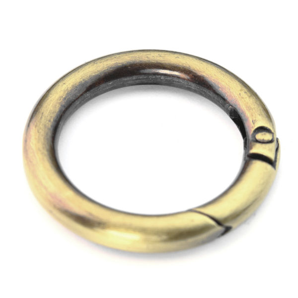 R-4377-30-am-8-TV-DESIGN-Karabiner-Ring-Karabinerring-30-mm-altmessing-antik-Taschen-Lederwaren Karabiner-Ring 30 mm | altmessing